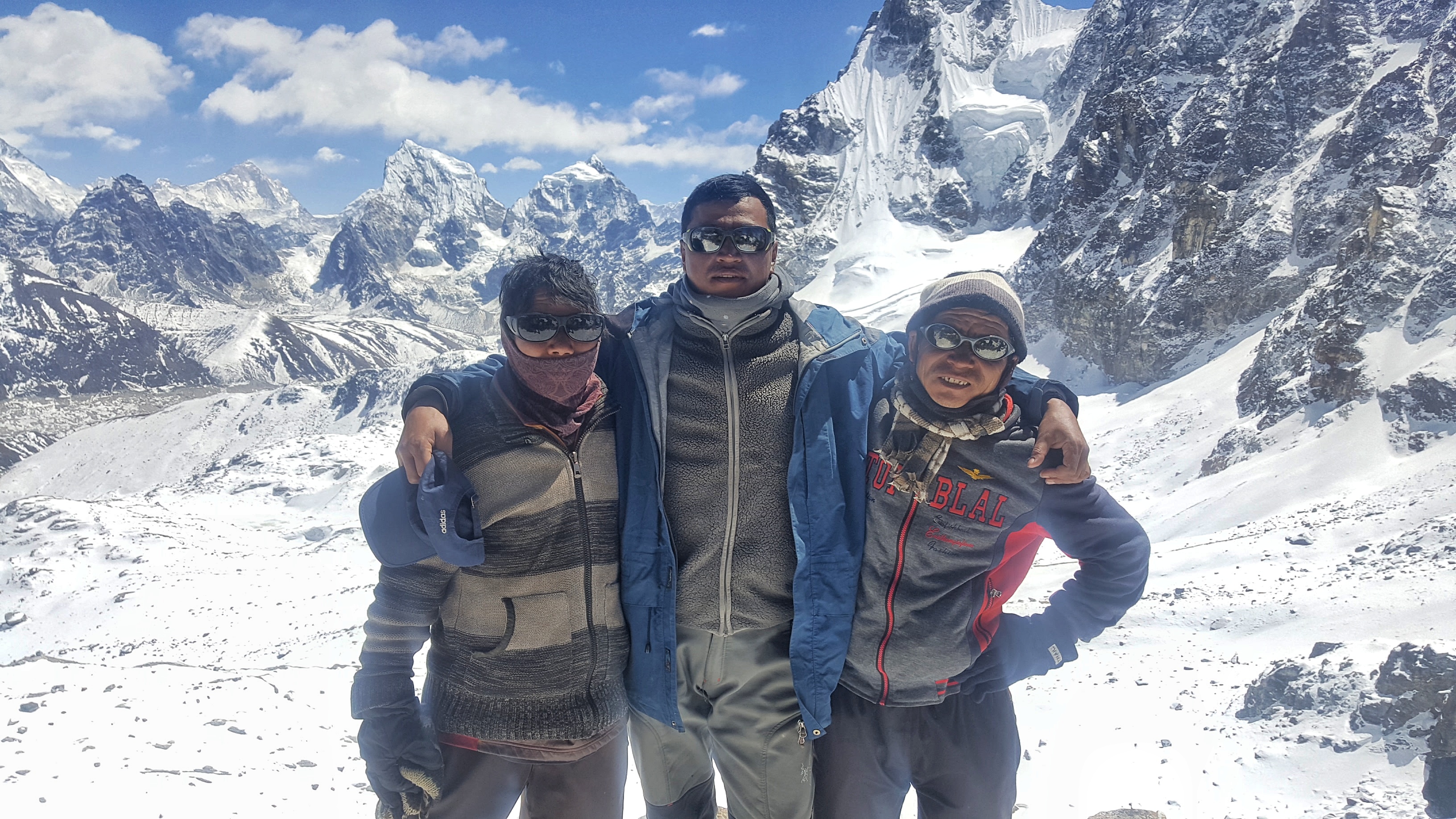 <div> Image 1 </div>